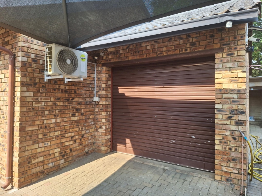 To Let 3 Bedroom Property for Rent in Bodorp North West